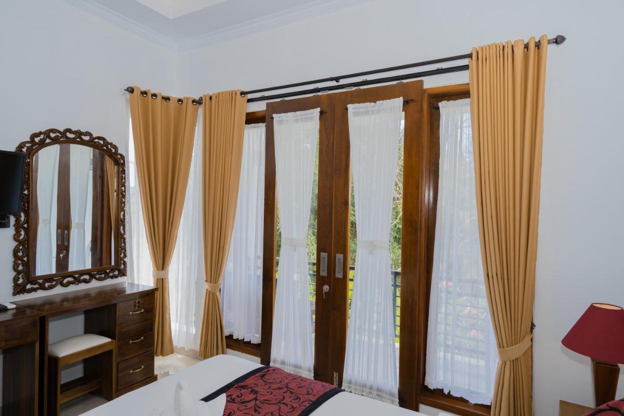 Lo Sari Bungalow Batununggul Exterior photo