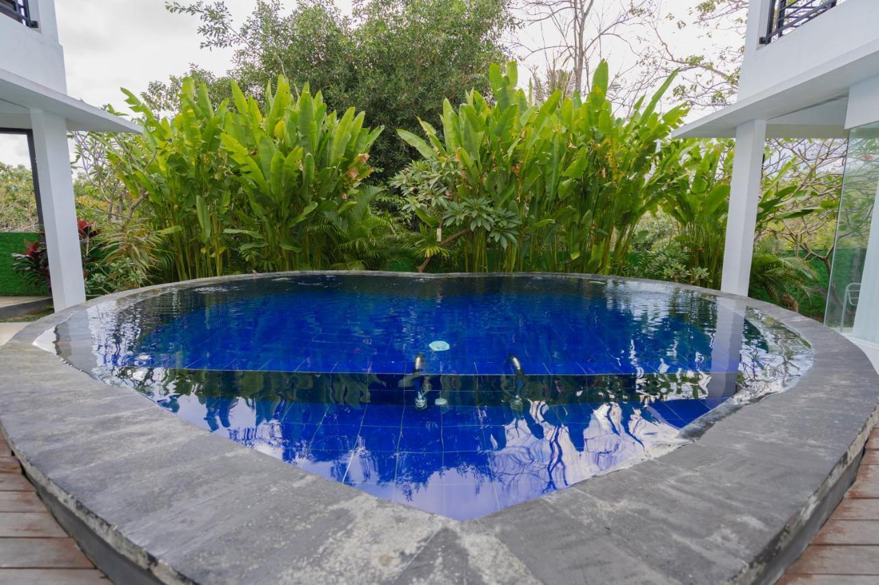 Lo Sari Bungalow Batununggul Exterior photo
