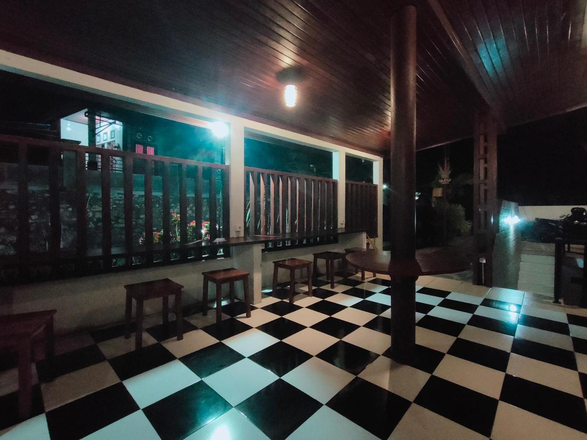 Lo Sari Bungalow Batununggul Exterior photo